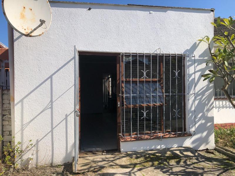 To Let 1 Bedroom Property for Rent in Hazendal Western Cape